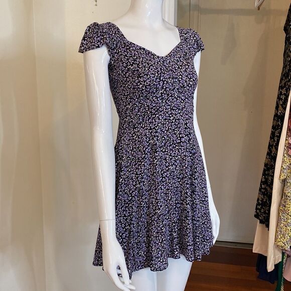 UO Finnigan Floral Mini Dress Size XS - Picture 5 of 13